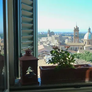 Bed & Breakfast Casa Tipica Siciliana Patronale Tremetrisoprailcielo Con Vista, Colazione Interna In Terrazzo Panoramico, Caltagirone